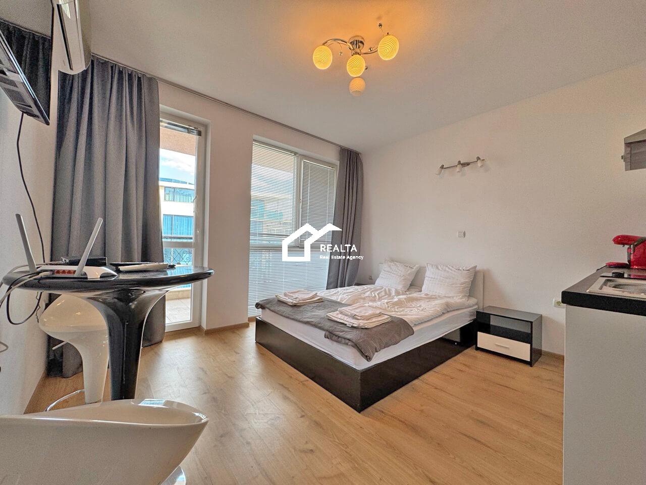 Светло обзаведено студио в комплекс Casa Rossa, в квартал Чайка, Слънчев бряг