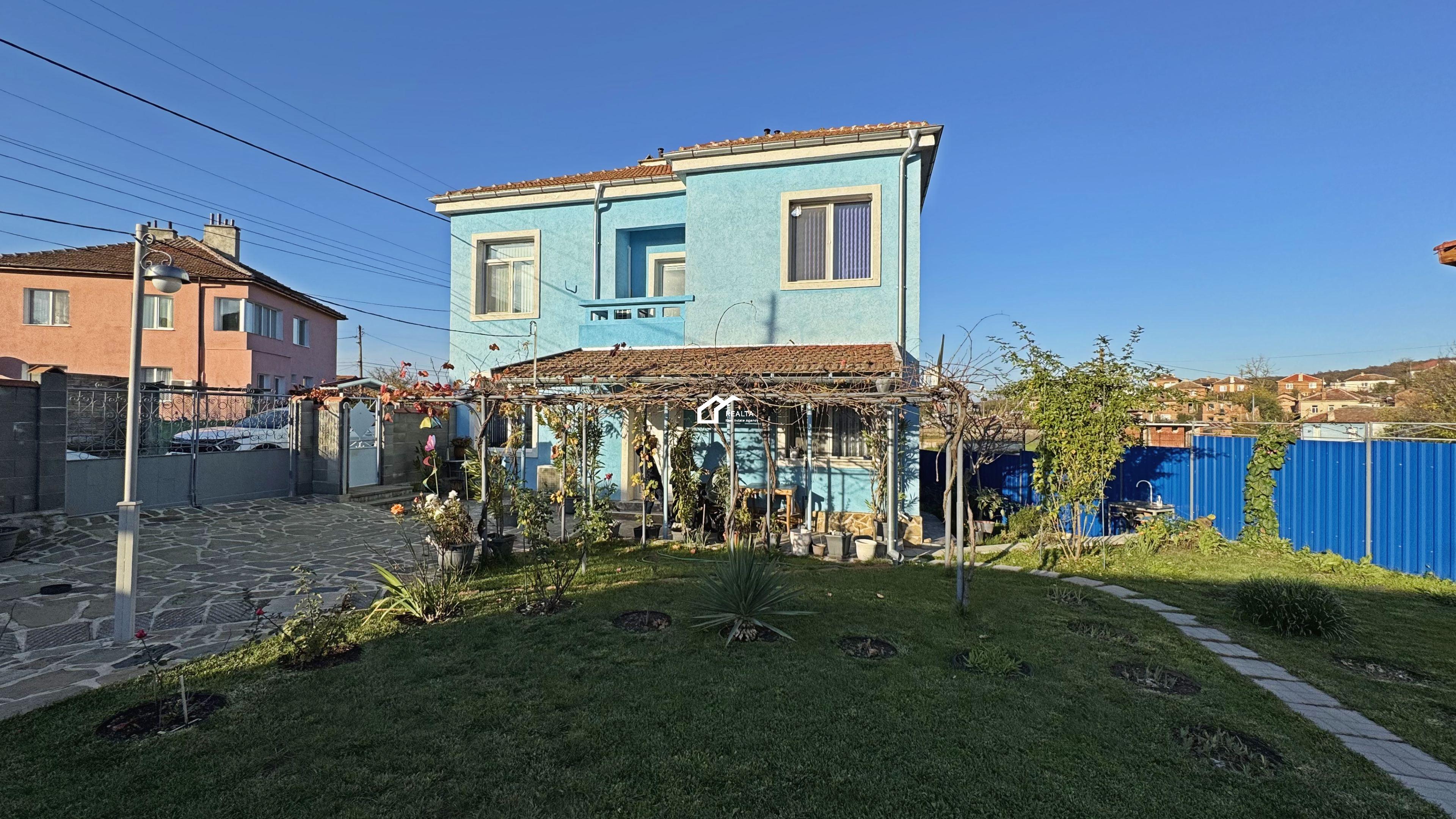 בית נעים בכפר זידארובו. אזור בורגס