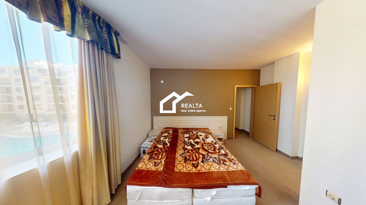 Avalon-C305-09242025_151730